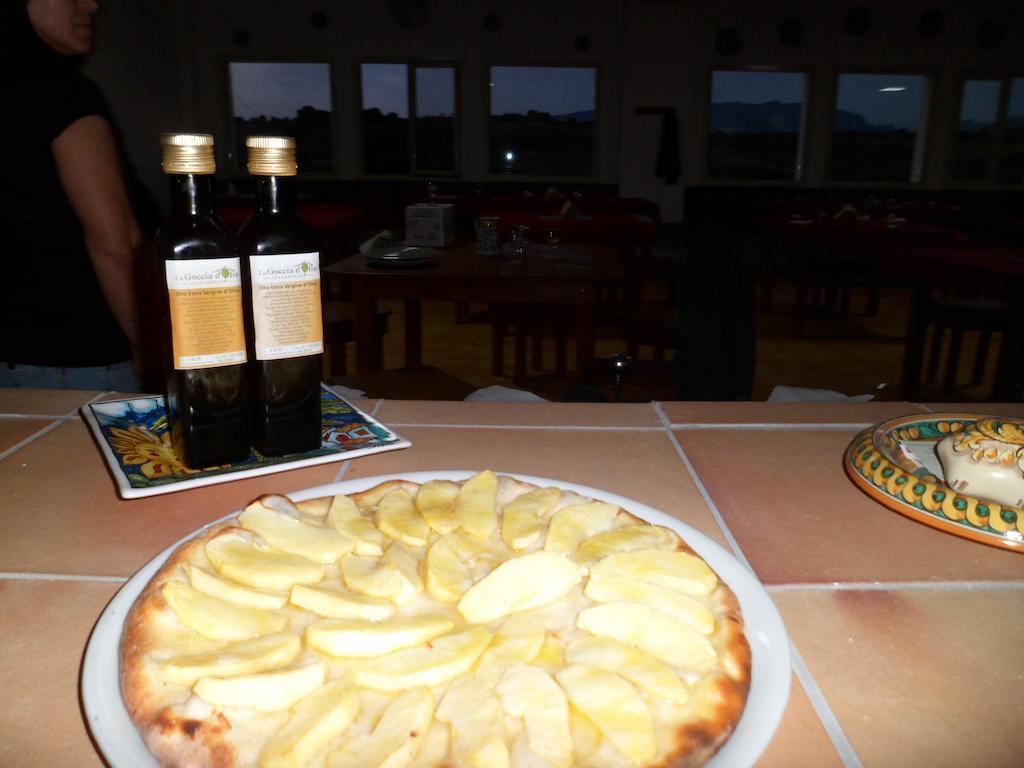 Отель La Goccia D'Olio Шакка Экстерьер фото